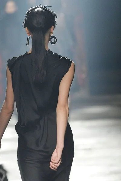 Look 94